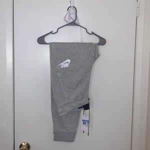 BRAND NEW WITH TAGS grey nike jogger sweatpants